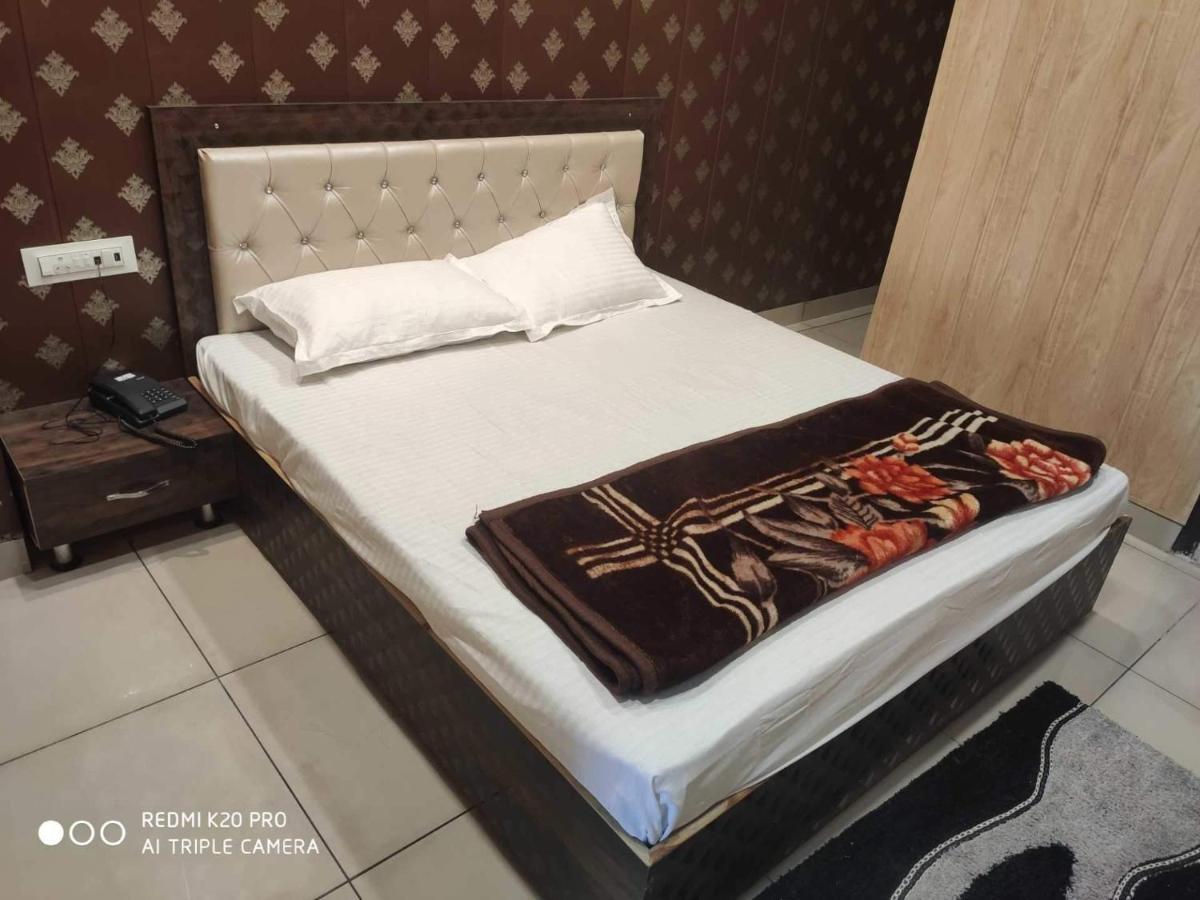 Hotel 7 Deep Лудхіяна Екстер'єр фото
